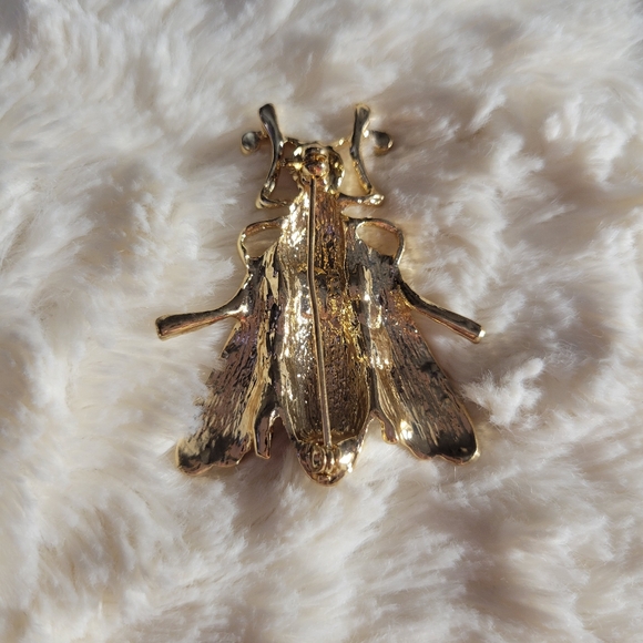 Bee Brooch - Picture 2 of 2